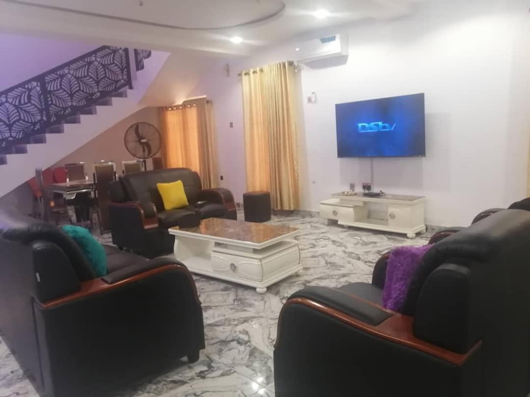 Saint Kingsley Apartamento Ibadan Exterior foto